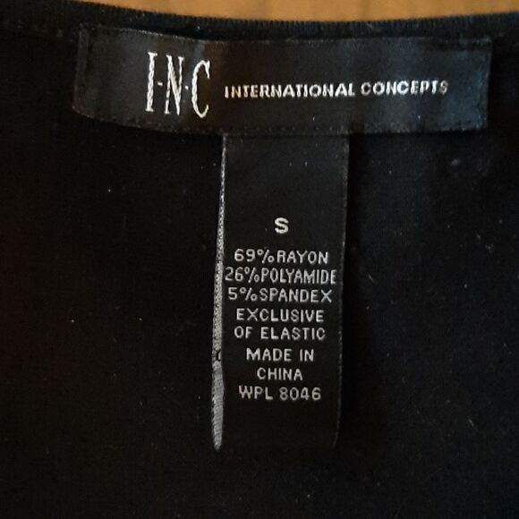 Classic black dress   - Picture 4 of 4